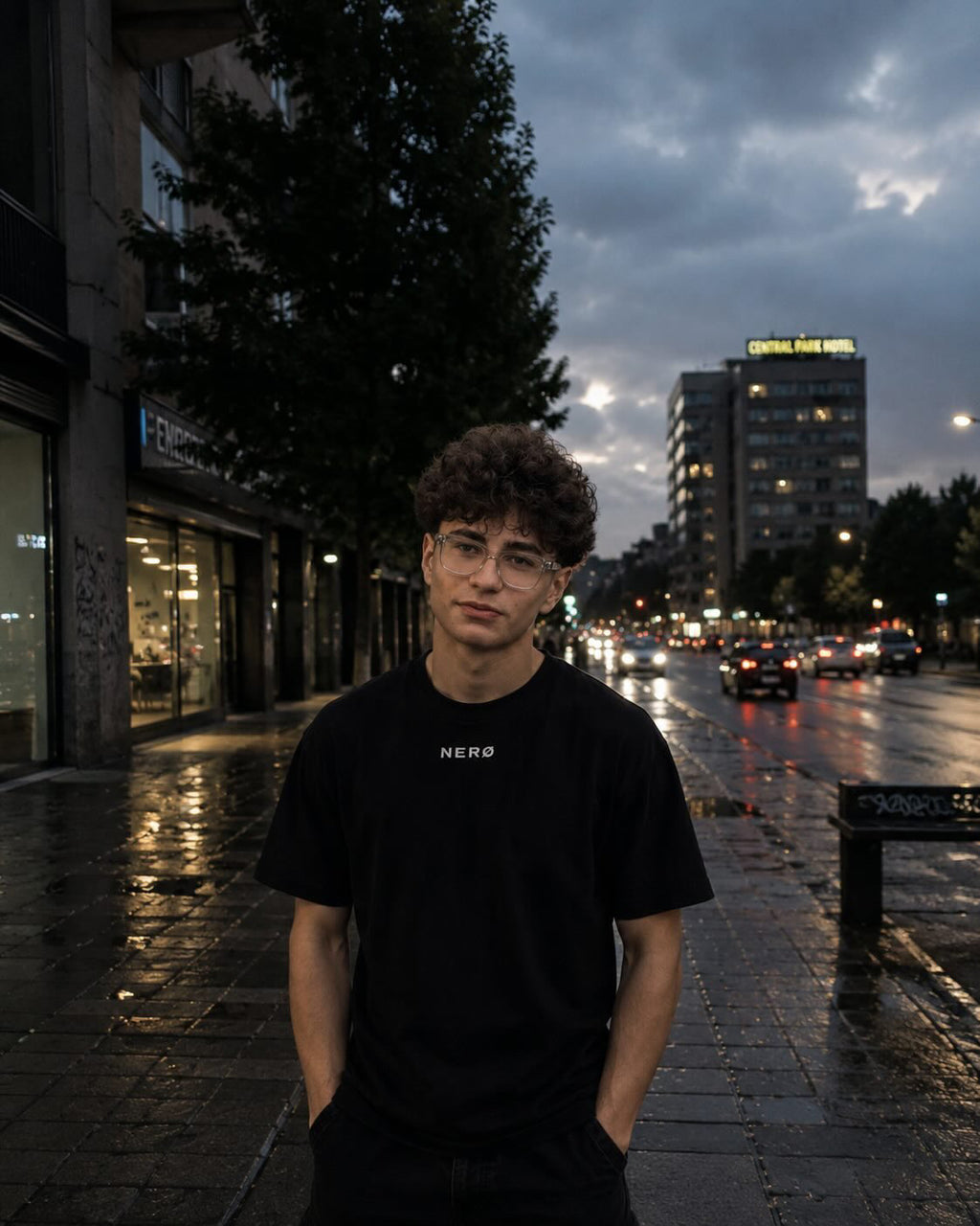 NERØ Oversized Tee — Black